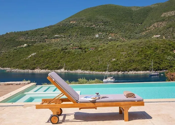 Aeraki -private Sea Access In Bay Villa